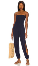 Bobi Strapless Jersey Jumpsuit in Navy - Combinaison en jersey sans bretelles Bobi en bleu marine - Bobi 海军蓝无肩带平纹针织连身裤 - Trägerloser Jersey-Jumpsuit Bobi in Marineblau - Bobi 스트랩리스 저지 점프수트 네이비 색상 - Tuta in jersey senza spalline Bobi in blu marino