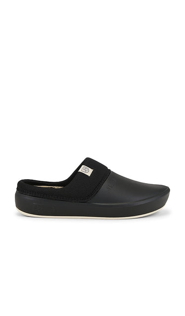 Brunch Aura Clog in Black | Men's Sandals & Slides in Black