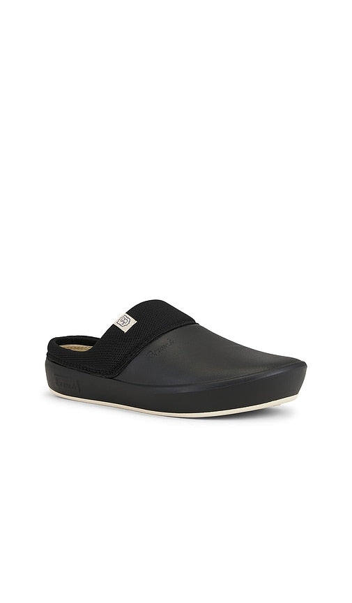 Brunch Aura Clog in Black