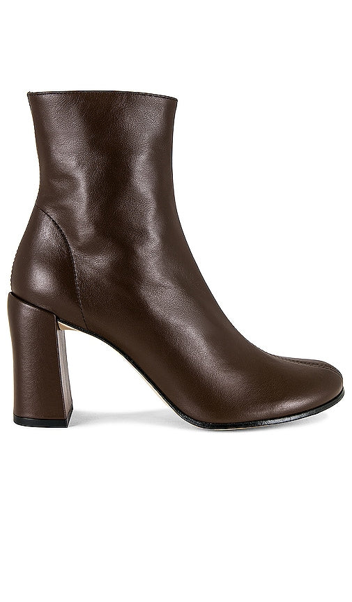 BY FAR Vlada Boot in Brown - BY FAR Bottine Vlada en marron - BY FAR 棕色 Vlada 靴子 - BY FAR Vlada Stiefel in Braun - BY FAR Vlada 부츠 브라운 색상 - DI LONTANO Stivale Vlada in marrone
