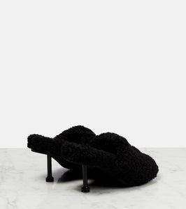 Balenciaga Furry Closed teddy pumps