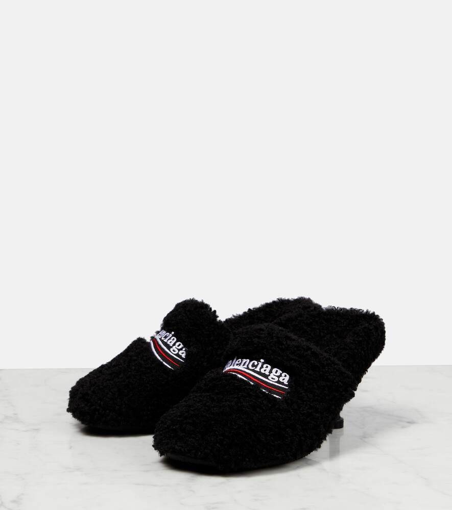 Balenciaga Furry Closed teddy pumps