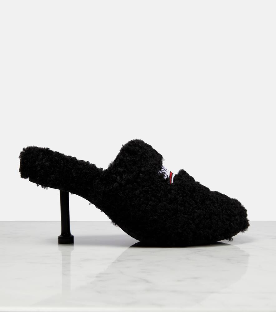 Balenciaga Furry Closed teddy pumps