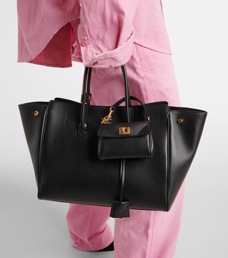Balenciaga Hamptons Small leather tote bag