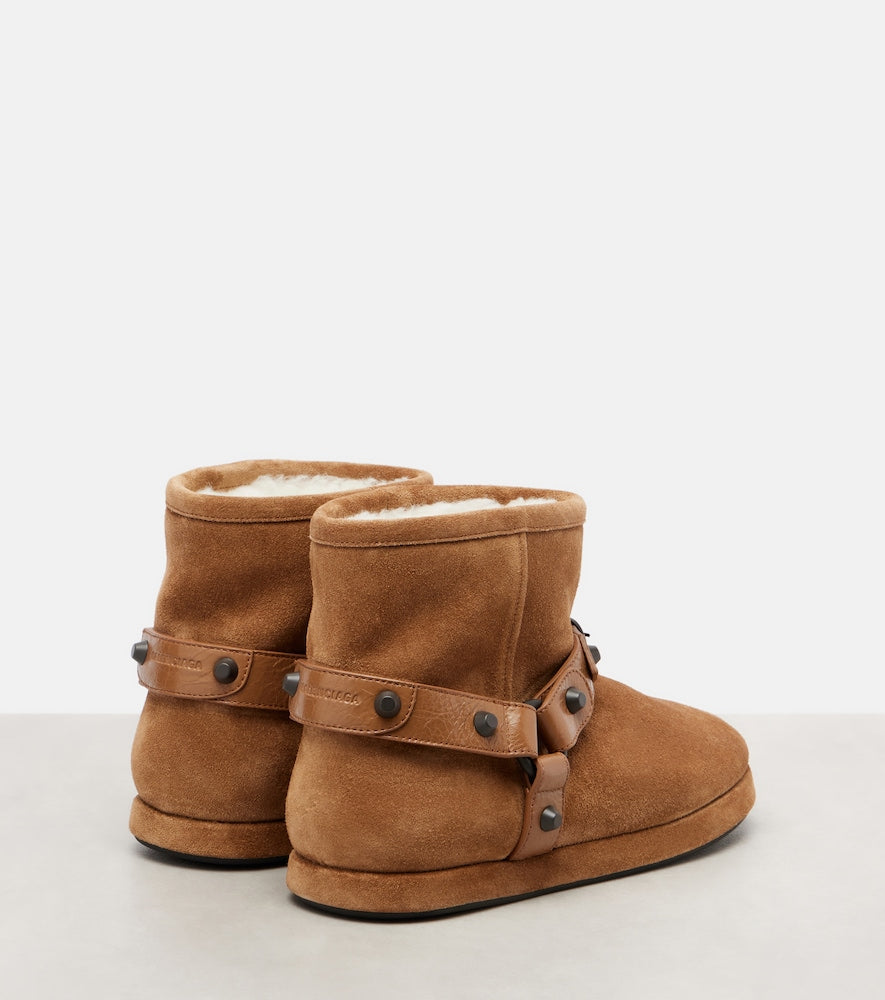 Balenciaga Alaska suede ankle boots (Brown) - Flat Boots