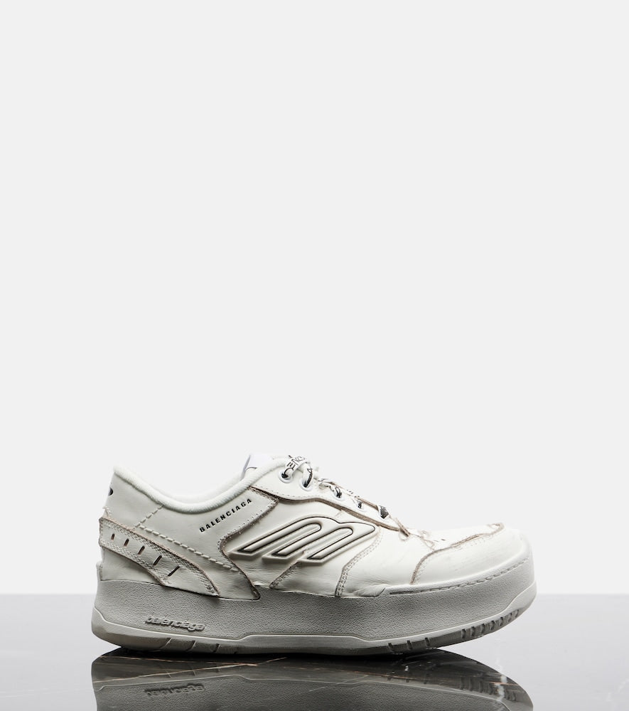Balenciaga Hamptons leather platform sneakers in White - Low-Top Sneakers