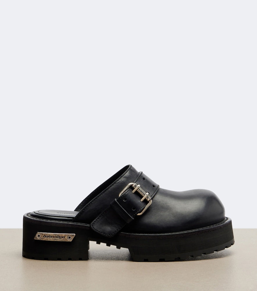 Balenciaga Venom leather mules in Black - Mules