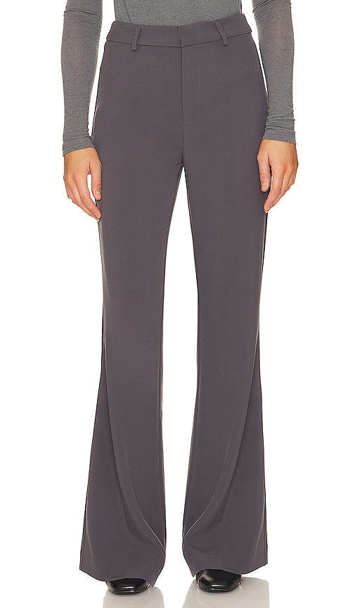 Bardot Halifax Slim Flare Pant in Charcoal - Bardot Halifax - Pantalon évasé slim en charbon de bois - Bardot Halifax 木炭色修身喇叭裤 - Bardot Halifax Slim Flare Hose in Anthrazit - Bardot Halifax 슬림 플레어 팬츠 - Pantaloni Bardot Halifax Slim Flare in carbone