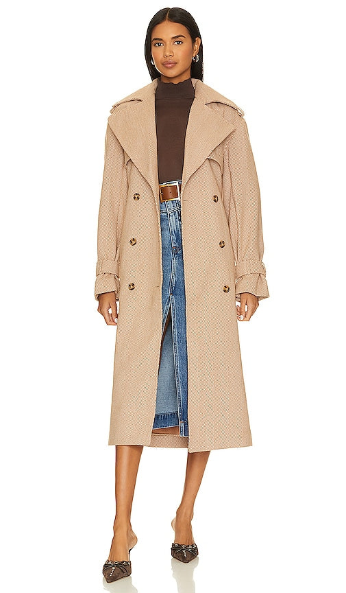 Bardot Oversized Herringbone Trench in Tan - Trench surdimensionné à chevrons Bardot en beige - Bardot 黄褐色超大人字形风衣 - Übergroßer Bardot-Trenchcoat mit Fischgrätenmuster in Hellbraun - Bardot 오버사이즈 헤링본 트렌치 - Trench oversize a spina di pesce Bardot color marrone chiaro