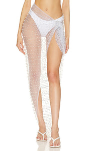 Beach Bunny Sin City Sarong in White - Paréo Beach Bunny Sin City en blanc - 白色沙滩兔子罪恶之城纱笼 - Beach Bunny Sin City Sarong in Weiß - Beach Bunny Sin City 사롱 화이트 색상 - Sarong da spiaggia Bunny Sin City in bianco