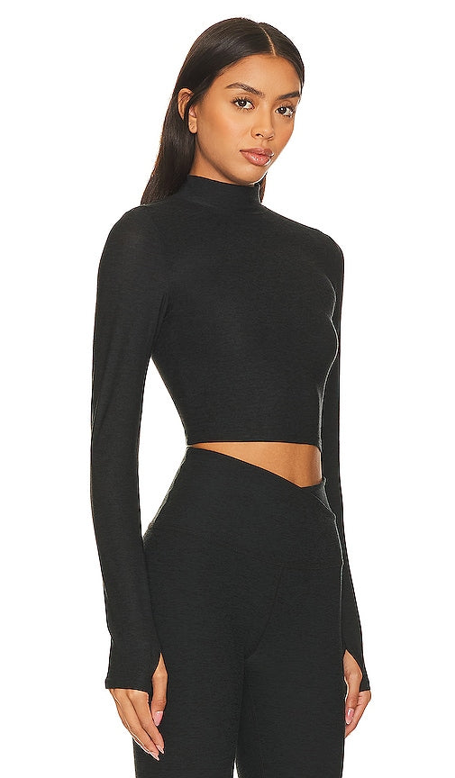 Beyond Yoga Featherweight Moving On Cropped Top in Black