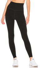 Beyond Yoga Spacedye High Waisted Midi Legging in Black - Beyond Yoga - Legging mi-long taille haute Spacedye en noir - Beyond Yoga 黑色段染高腰中长打底裤 - Beyond Yoga Spacedye Midi-Leggings mit hoher Taille in Schwarz - Beyond Yoga Spacedye 하이웨이스트 미디 레깅스 블랙 색상 - Legging midi a vita alta Beyond Yoga Spacedye in nero