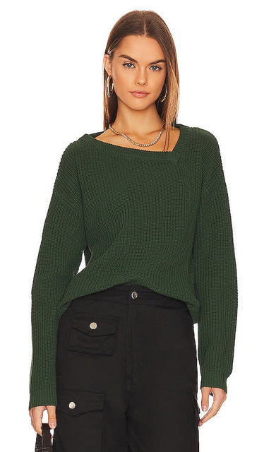 Bobi Asymmetric Neck Sweater in Dark Green - Pull à col asymétrique Bobi en vert foncé - Bobi 深绿色不对称领毛衣 - Bobi-Pullover mit asymmetrischem Ausschnitt in Dunkelgrün - Bobi 비대칭 넥 스웨터 다크 그린 컬러 - Maglione con collo asimmetrico Bobi in verde scuro