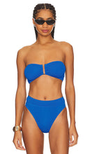 Bond Eye Blake Bandeau Bikini Top in Blue - Bond Eye - Blake - Haut de bikini bandeau bleu - Bond Eye Blake 蓝色抹胸式比基尼上衣 - Bond Eye Blake Bandeau-Bikinioberteil in Blau - Bond Eye Blake 반두 비키니 탑 블루 색상 - Top bikini a fascia Bond Eye Blake in blu