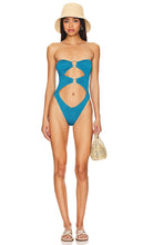Bond Eye Lana One Piece in Blue - Bond Eye - Une pièce Lana en bleu - Bond Eye Lana 蓝色一件 - Bond Eye Lana Einteiler in Blau - Bond Eye Lana 원피스 블루 색상 - Costume intero Bond Eye Lana in blu