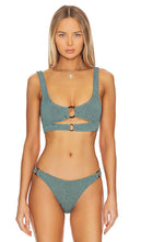 Bond Eye Ring Sasha Bikini Top in Green - Bond Eye - Haut de bikini Sasha avec anneau vert - Bond Eye Ring Sasha 绿色比基尼上衣 - Bond Eye Ring Sasha Bikinioberteil in Grün - Bond Eye Ring Sasha 비키니 탑 - Top bikini Sasha Bond Eye Ring in verde