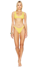 Bond Eye X Revolve Bikini Set in Yellow - Bond Eye X Revolve - Ensemble de bikini - Jaune - Bond Eye X Revolve 黄色比基尼套装 - Bond Eye X Revolve Bikini-Set in Gelb - Bond Eye X Revolve 비키니 세트 옐로우 색상 - Set bikini Bond Eye X Revolve in giallo