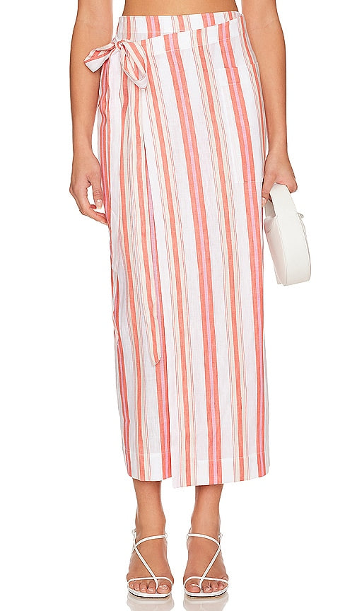 Bondi Born Arezzo Wrap Skirt in Red - Bondi Born Arezzo - Jupe portefeuille en rouge - Bondi Born Arezzo 红色裹身裙 - Bondi Born Arezzo Wickelrock in Rot - Bondi Born Arezzo 랩 스커트 - Gonna a portafoglio Bondi Born Arezzo in rosso