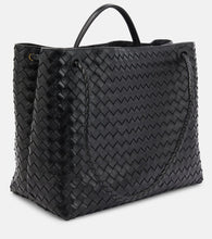 Bottega Veneta Andiamo Large leather tote bag