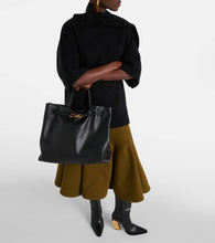 Bottega Veneta Andiamo Large leather tote bag