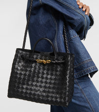 Bottega Veneta Andiamo Medium leather tote bag