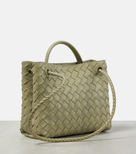 Bottega Veneta Andiamo Small leather tote bag
