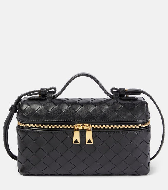 Bottega Veneta Bang Bang Intrecciato leather tote bag. Shop Bottega Veneta Shoulder Bags for women now.