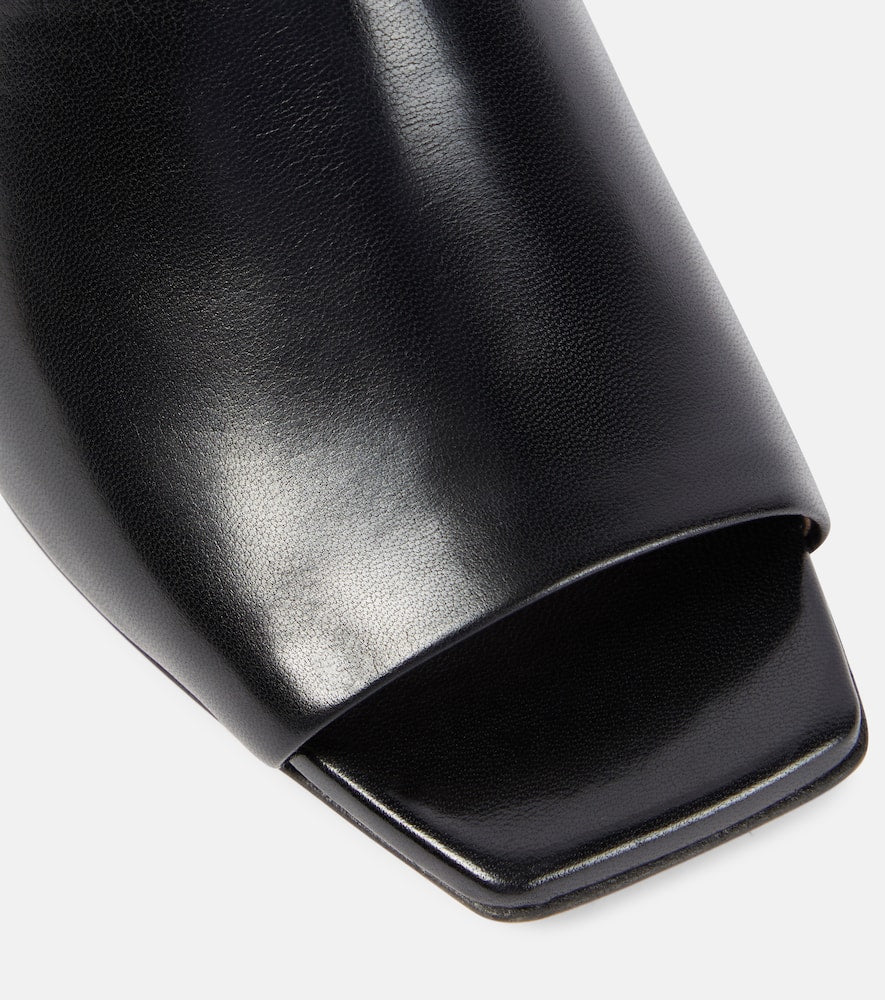 Bottega Veneta Knot 45 leather mules