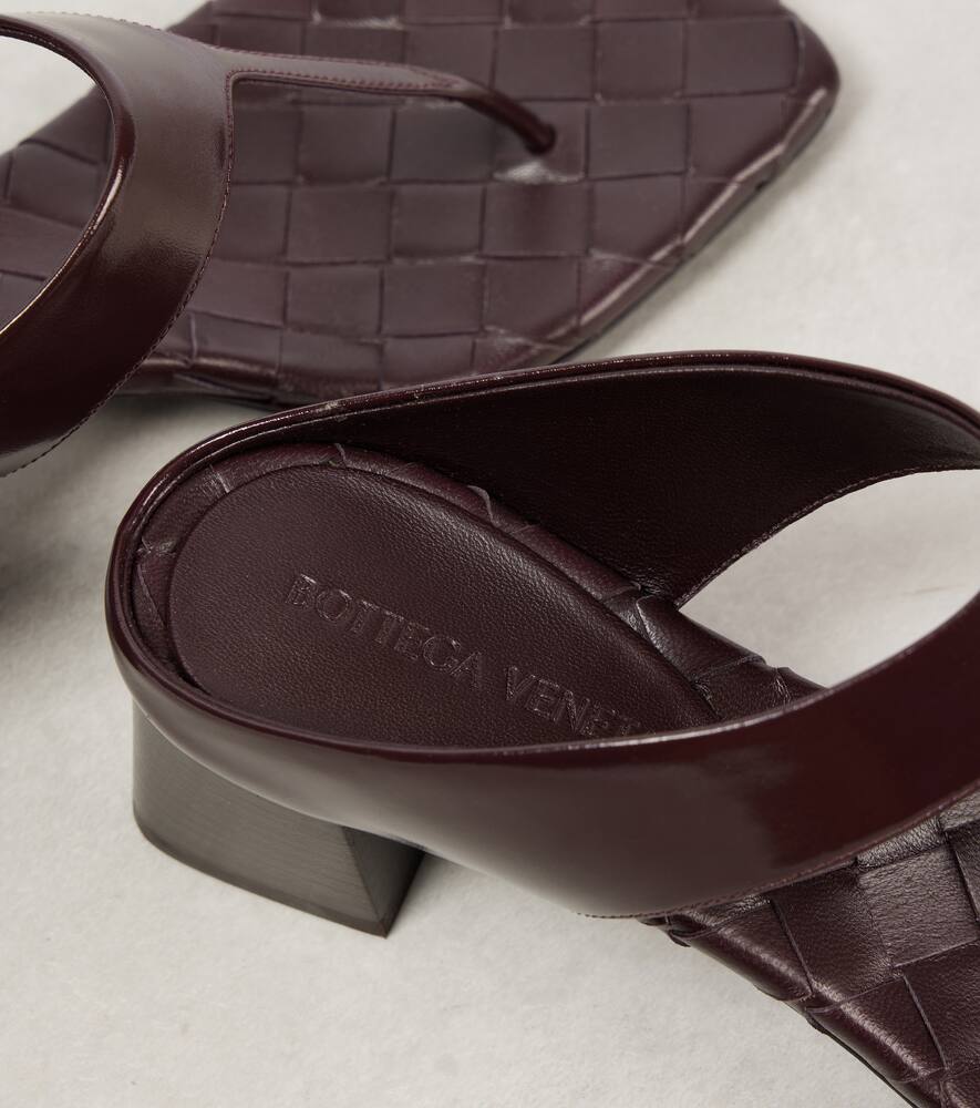 Bottega Veneta Marella Intrecciato 45 leather thong sandals