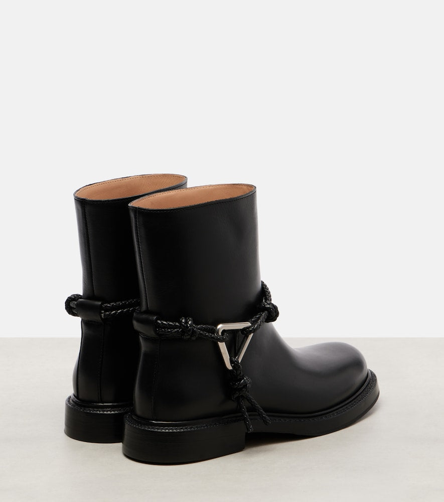 Bottega Veneta Leather ankle boots (Black) - Flat Boots