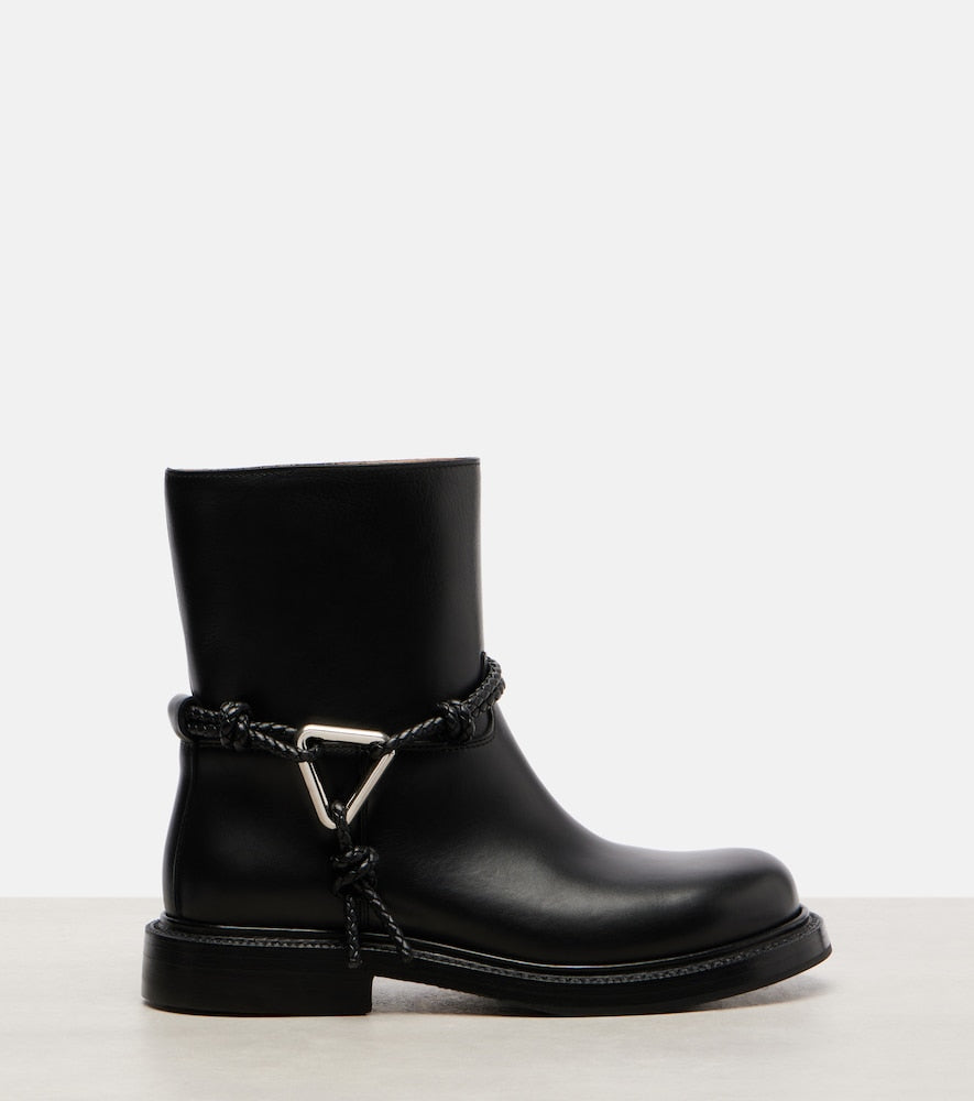 Bottega Veneta Leather ankle boots (Black) - Flat Boots