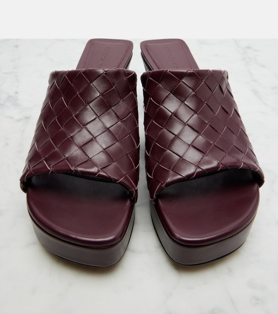 Bottega Veneta Rosita Intrecciato leather wedge mules in Burgundy - Heeled Sandals