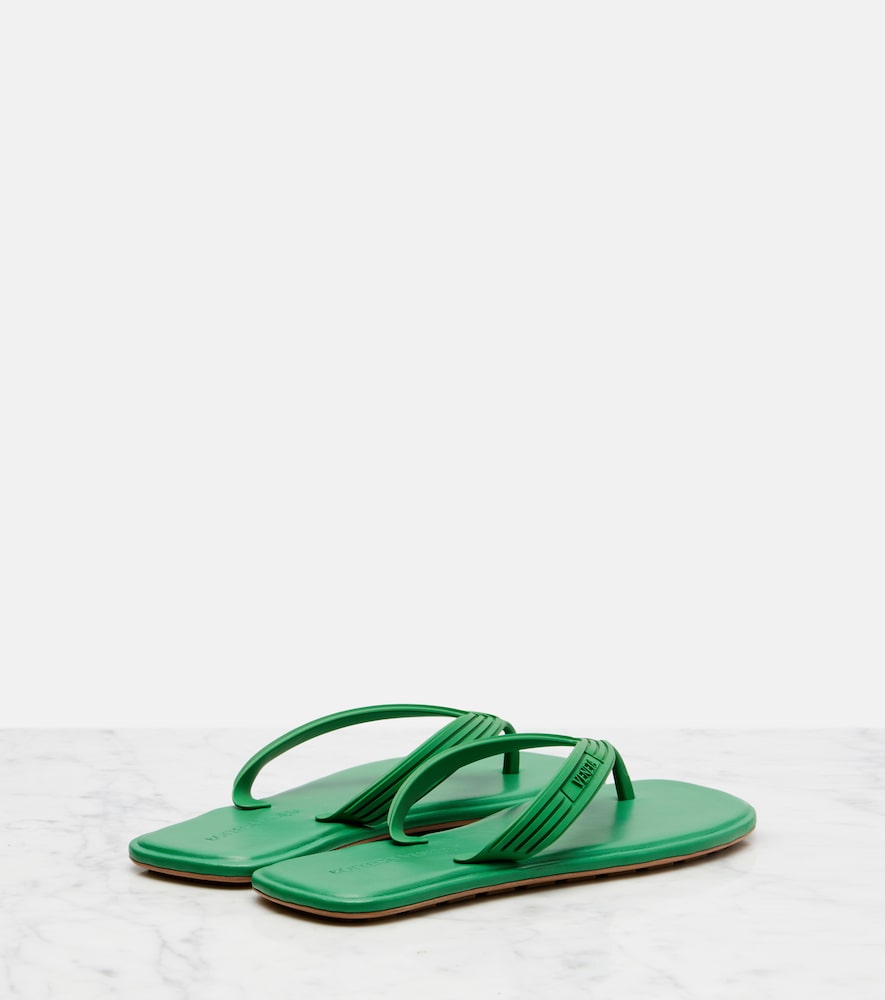 Green Bottega Veneta Sampieri thong sandals - Flat Sandals
