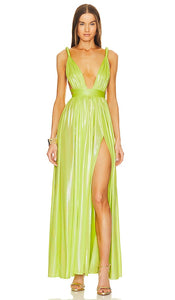 Bronx and Banco Goddess Gown in Green - Robe de déesse Bronx et Banco en vert - 布朗克斯和银行女神绿色礼服 - Bronx- und Banco-Göttinnenkleid in Grün - Bronx and Banco 가디스 가운 그린 색상 - Abito da dea del Bronx e del Banco in verde