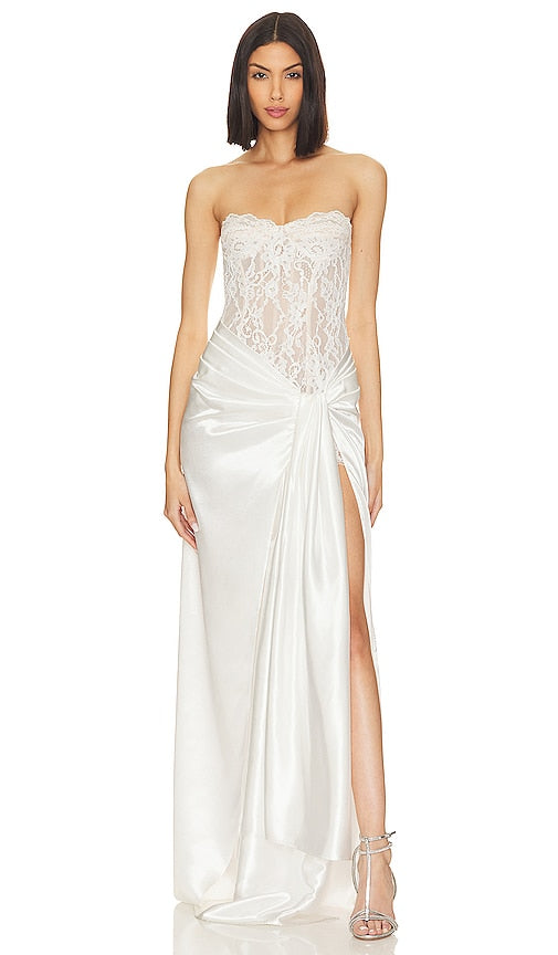 Bronx and Banco X Revolve Gina Gown in White - Robe Gina Bronx and Banco X Revolve en blanc - Bronx and Banco X Revolve 吉娜白色礼服 - Bronx und Banco X Revolve Gina-Kleid in Weiß - Bronx and Banco X Revolve Gina 가운 화이트 색상 - Abito Bronx e Banco X Revolve Gina in bianco