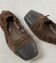 Brunello Cucinelli Embellished suede ballet flats