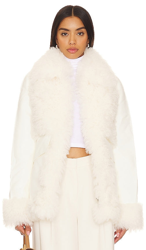 Bubish Alexandra Coat in Ivory - Manteau Bubish Alexandra en ivoire - Bubish Alexandra 象牙色大衣 - Bubish Alexandra Mantel in Elfenbein - Bubish 알렉산드라 코트 아이보리 색상 - Cappotto Bubish Alexandra in avorio