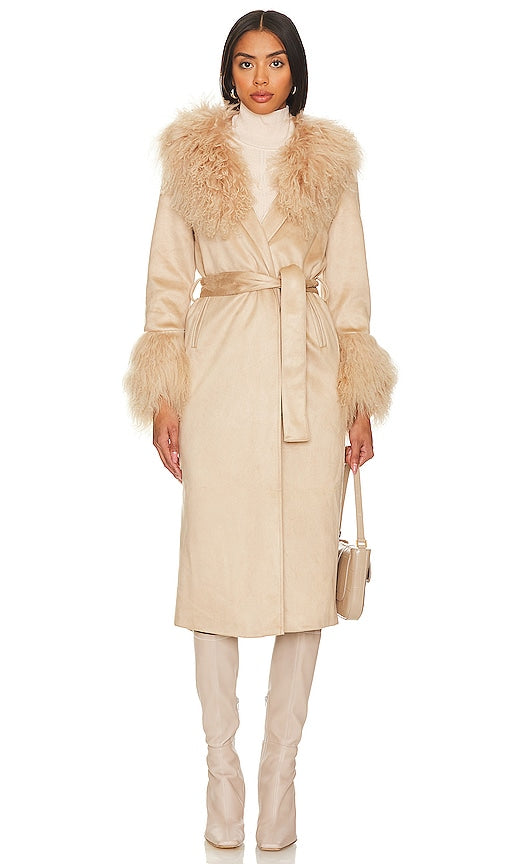 Bubish Gigi Coat in Beige - Manteau Bubish Gigi en beige - Bubish Gigi 米色外套 - Bubish Gigi Mantel in Beige - Bubish Gigi 코트베이지 색상 - Cappotto Bubish Gigi in beige
