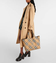 Burberry Burberry Check Medium canvas tote bag