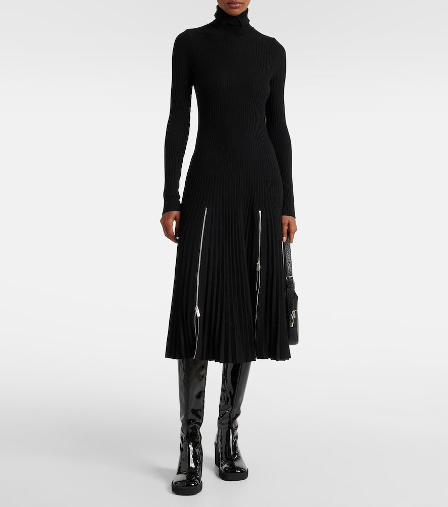 Burberry Pleated jersey midi dress