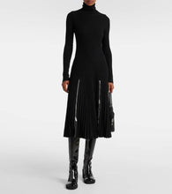 Burberry Pleated jersey midi dress