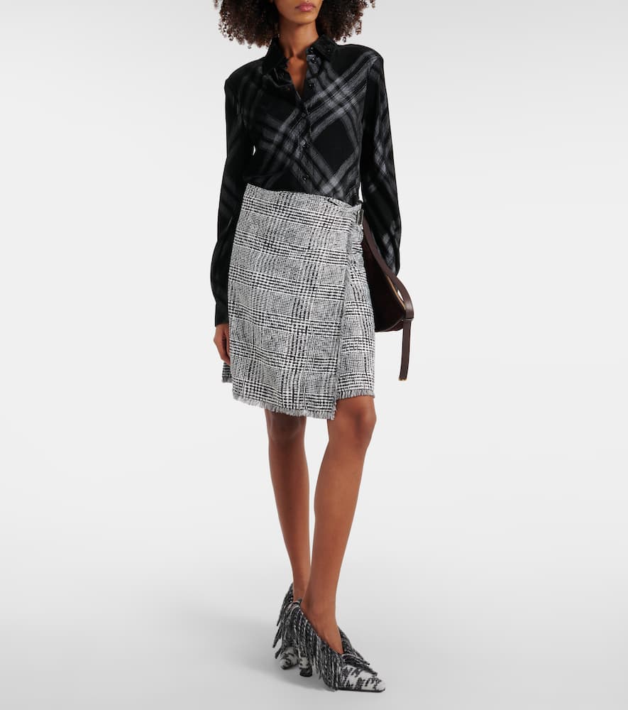 Burberry Sweep 100 fringed wool pumps