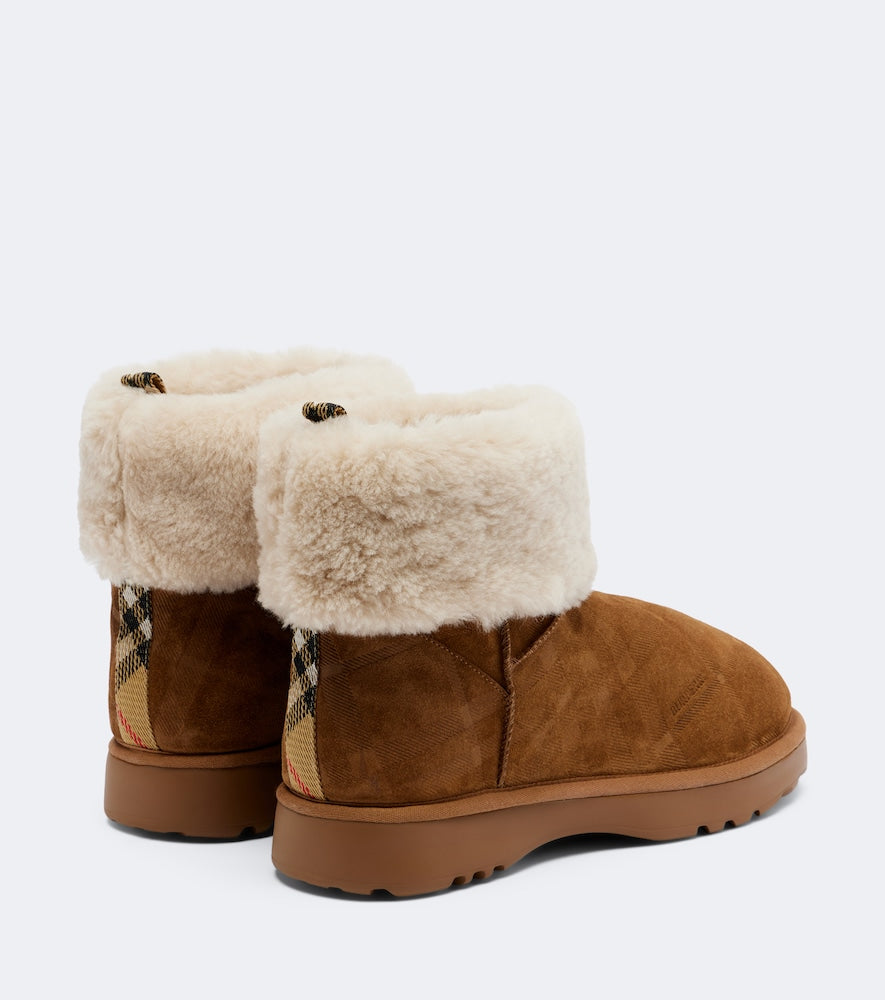 Brown Burberry Shearling-lined suede ankle boots - Flat Boots