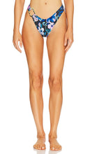 CIN CIN Cruise Hoop Bottoms in Blue - CIN CIN Cruise Hoop Bottoms en bleu - CIN CIN Cruise 蓝色环圈底裤 - CIN CIN Cruise Hoop-Hose in Blau - CIN CIN 크루즈 후프 하의 블루 색상 - CIN CIN Pantaloni da crociera a cerchio in blu