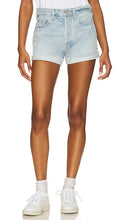 Citizens of Humanity Annabelle Vintage Relaxed Cuffed Short in Blue - Citizens of Humanity - Annabelle Vintage - Short décontracté à revers - Bleu - Citizens of Humanity Annabelle 复古休闲蓝色翻边短裤 - Citizens of Humanity Annabelle Vintage Relaxed Cuffed Short in Blau - Citizens of Humanity Annabelle 빈티지 릴렉스드 커프 반바지 블루 - Citizens of Humanity Annabelle Pantaloncini con risvolto rilassato vintage in blu