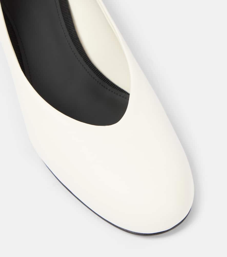 CO Leather pumps