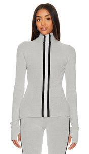 CORDOVA Soelden Turtleneck Top in Grey - CORDOVA Haut à col roulé Soelden en gris - CORDOVA Soelden 灰色高领上衣 - CORDOVA Sölden Rollkragenoberteil in Grau - CORDOVA Soelden 터틀넥 탑그레이 색상 - Top a collo alto CORDOVA Soelden in grigio