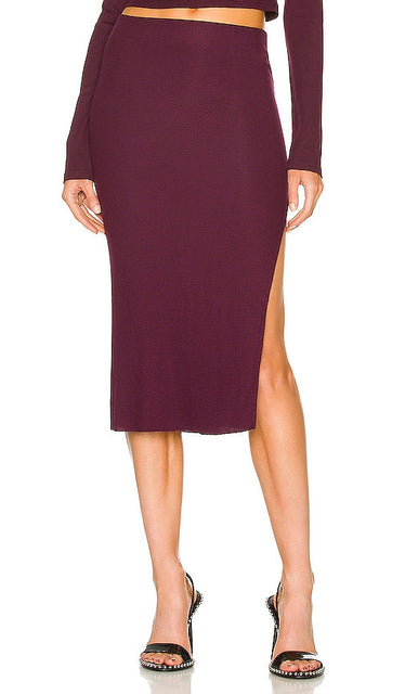 COTTON CITIZEN Melbourne Midi Skirt With Slit in Wine - COTTON CITIZEN Melbourne - Jupe mi-longue fendue - Vin rouge - COTTON CITIZEN 酒红色开衩墨尔本中长半身裙 - COTTON CITIZEN Melbourne Midirock mit Schlitz in Weinrot - COTTON CITIZEN 멜버른 미디 스커트, 슬릿 디테일 와인 - Gonna midi Melbourne COTTON CITIZEN con spacco color vino