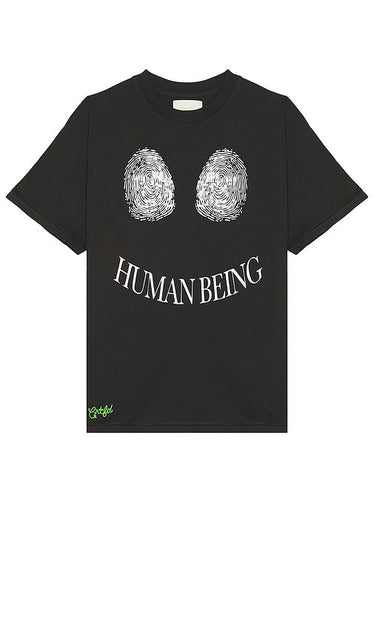 CRTFD Human Being Tee in Black - T-shirt CRTFD Human Being en noir - CRTFD 人类黑色 T 恤 - CRTFD Human Being T-Shirt in Schwarz - CRTFD 휴먼 비잉 티셔츠 - Maglietta dell'essere umano CRTFD in nero