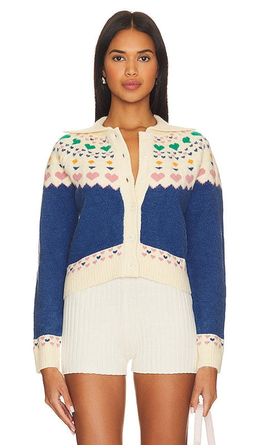 Callahan Lara Cardigan in Blue - Cardigan Callahan Lara en bleu - Callahan Lara 蓝色开衫 - Callahan Lara Cardigan in Blau - Callahan Lara 가디건 블루 색상 - Cardigan Callahan Lara in blu